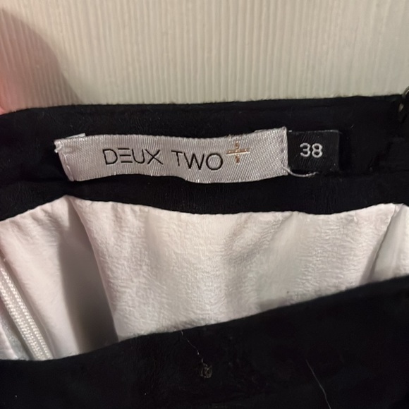 Deux Two low thigh black and white half-zip-up dress from Paris, France - Picture 2 of 3